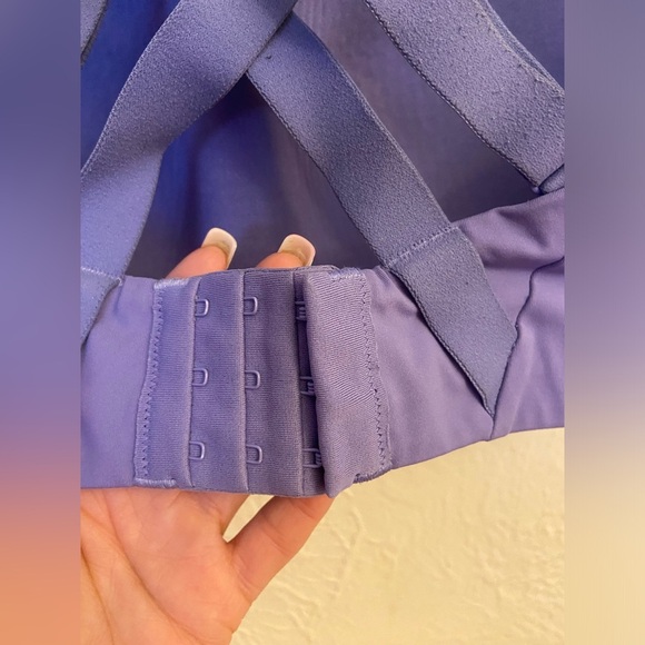 Lululemon braaa! - Picture 4 of 5